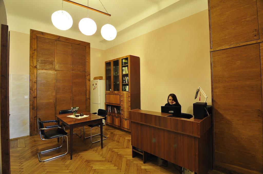Voyager Hostel Lviv Eksteriør billede